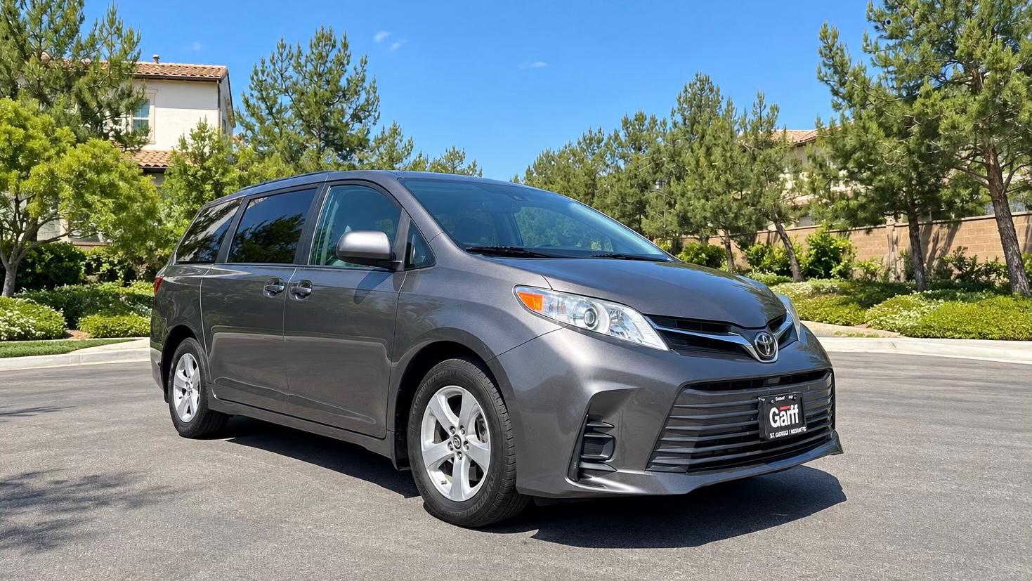 Toyota Sienna 2020 in Irvine, CA