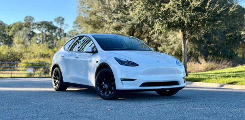 Tesla Model Y 2023