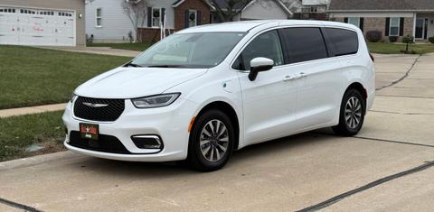Chrysler Pacifica 2023