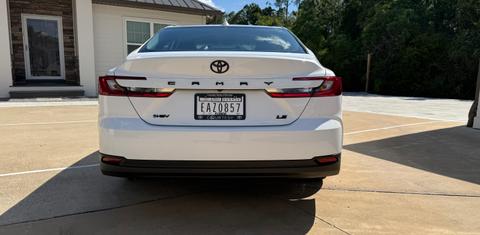 Toyota Camry Hybrid 2026