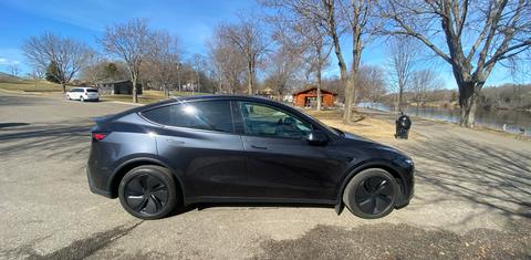 Tesla Model Y 2026