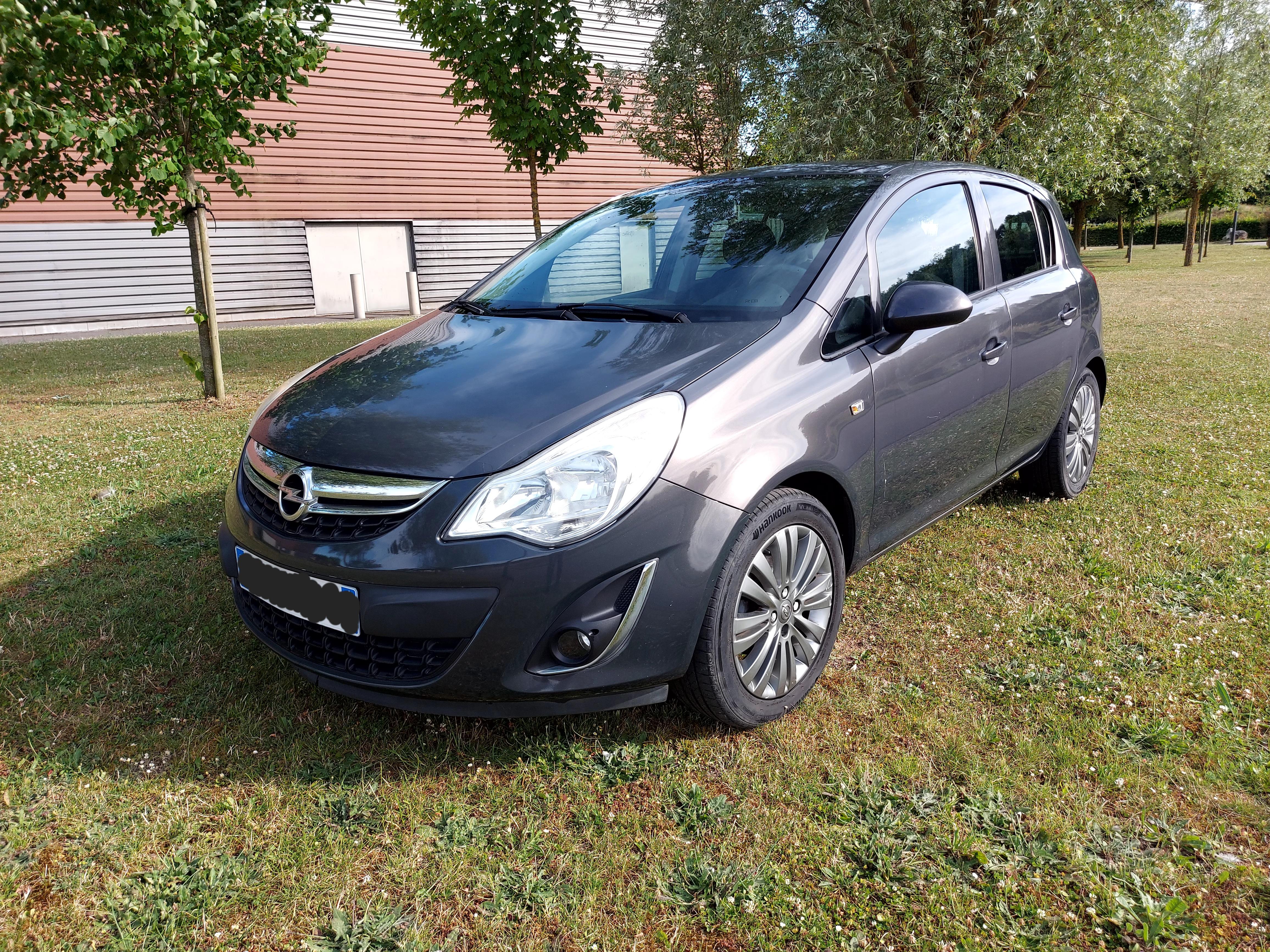 Opel CORSA 2013 à Béthune