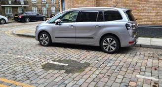 Citroen C4 Space Tourer 2019 — Minivan rental alternative in London