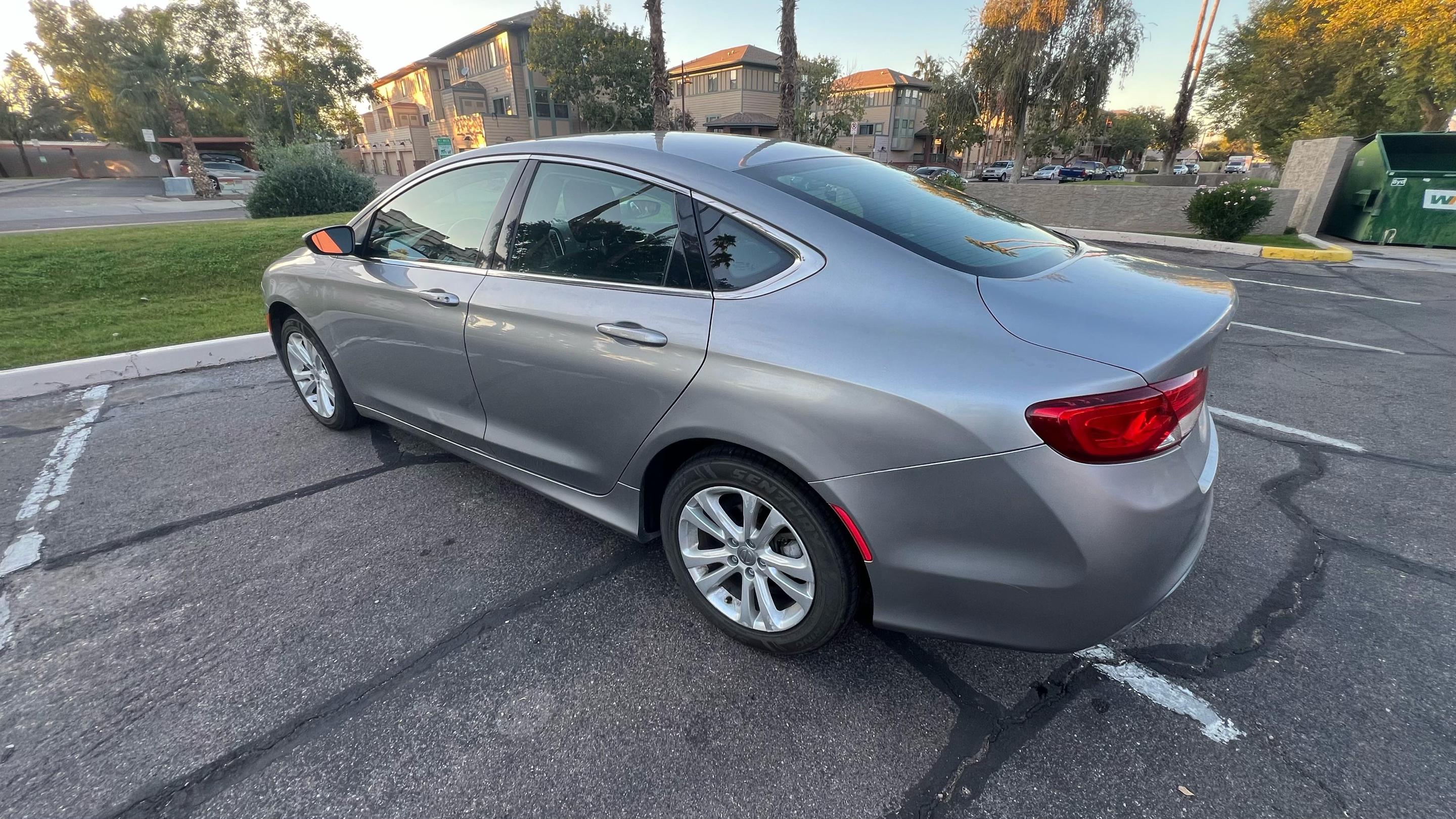 Chrysler 200 2016 in 
