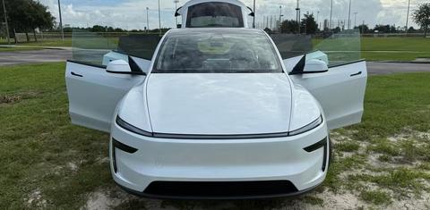 Tesla Model Y 2026