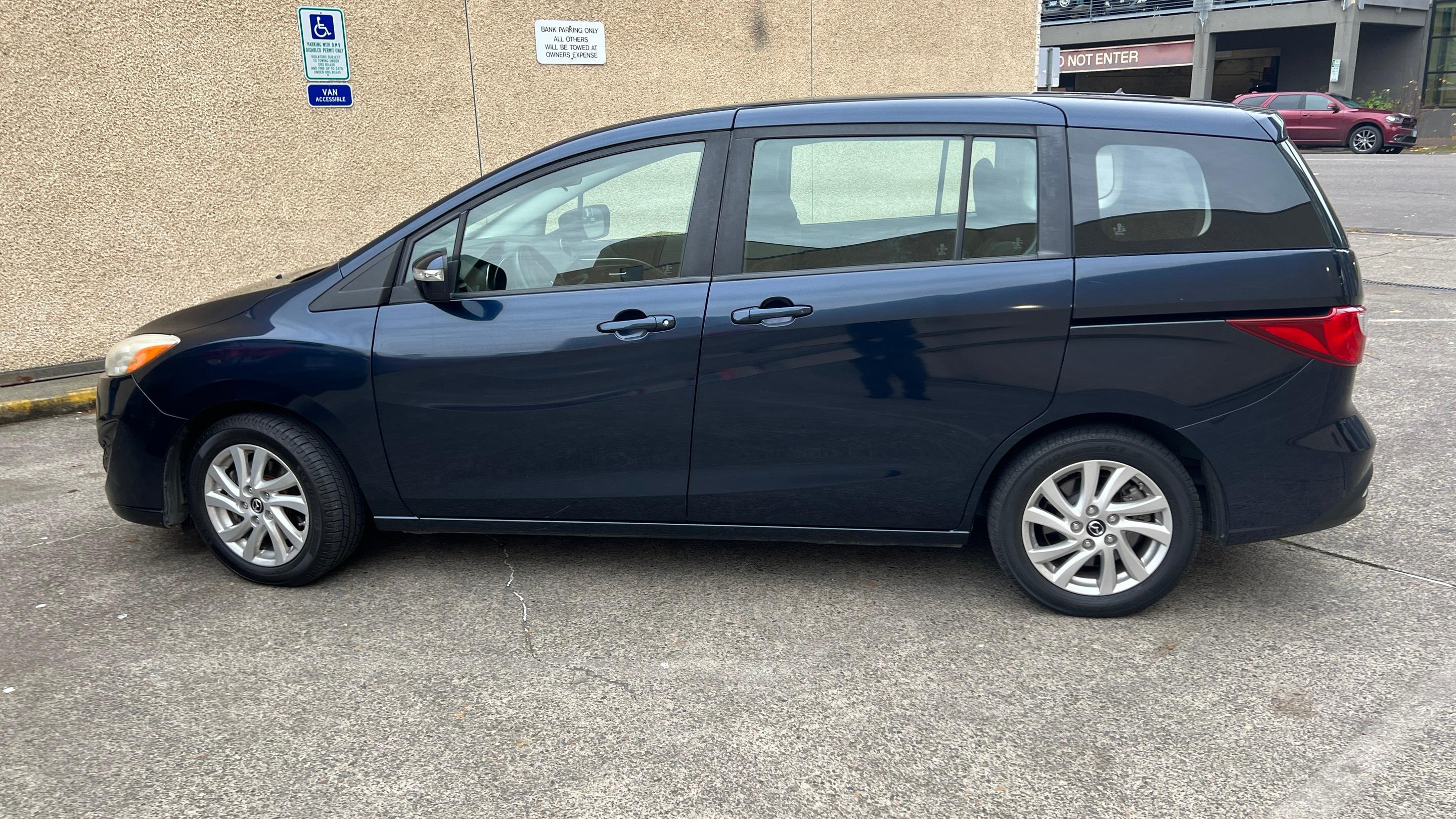 Mazda Mazda5 2015 in 