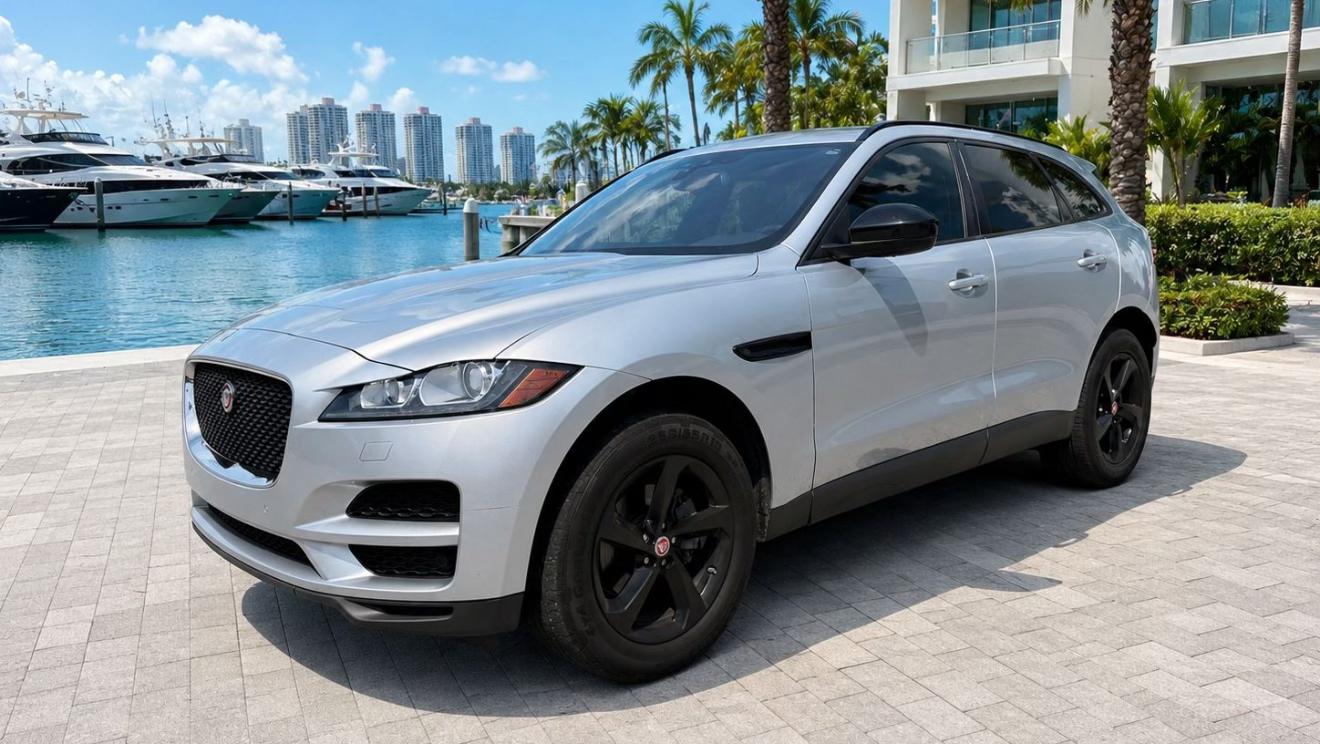 Jaguar F-PACE 2018 in 