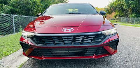 Hyundai Elantra 2025