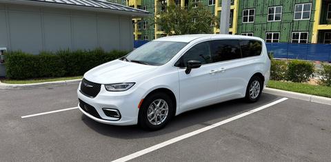 Chrysler Pacifica 2026