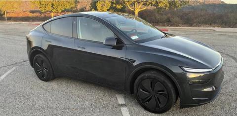 Tesla Model Y 2026