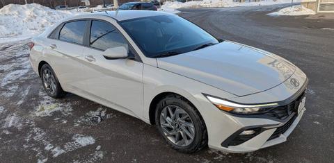 Hyundai Elantra 2024