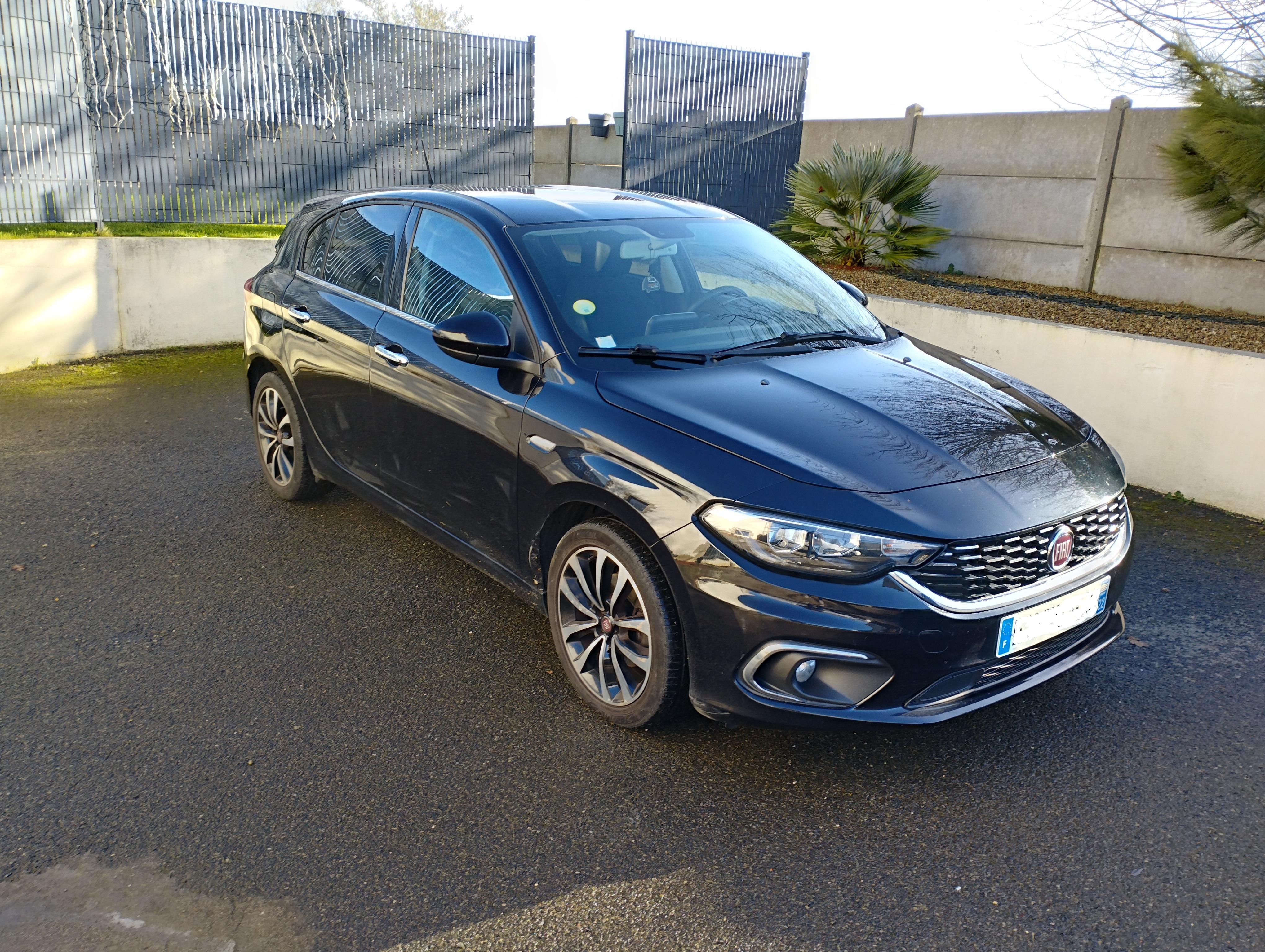 FIAT TIPO 2018 à Trémuson