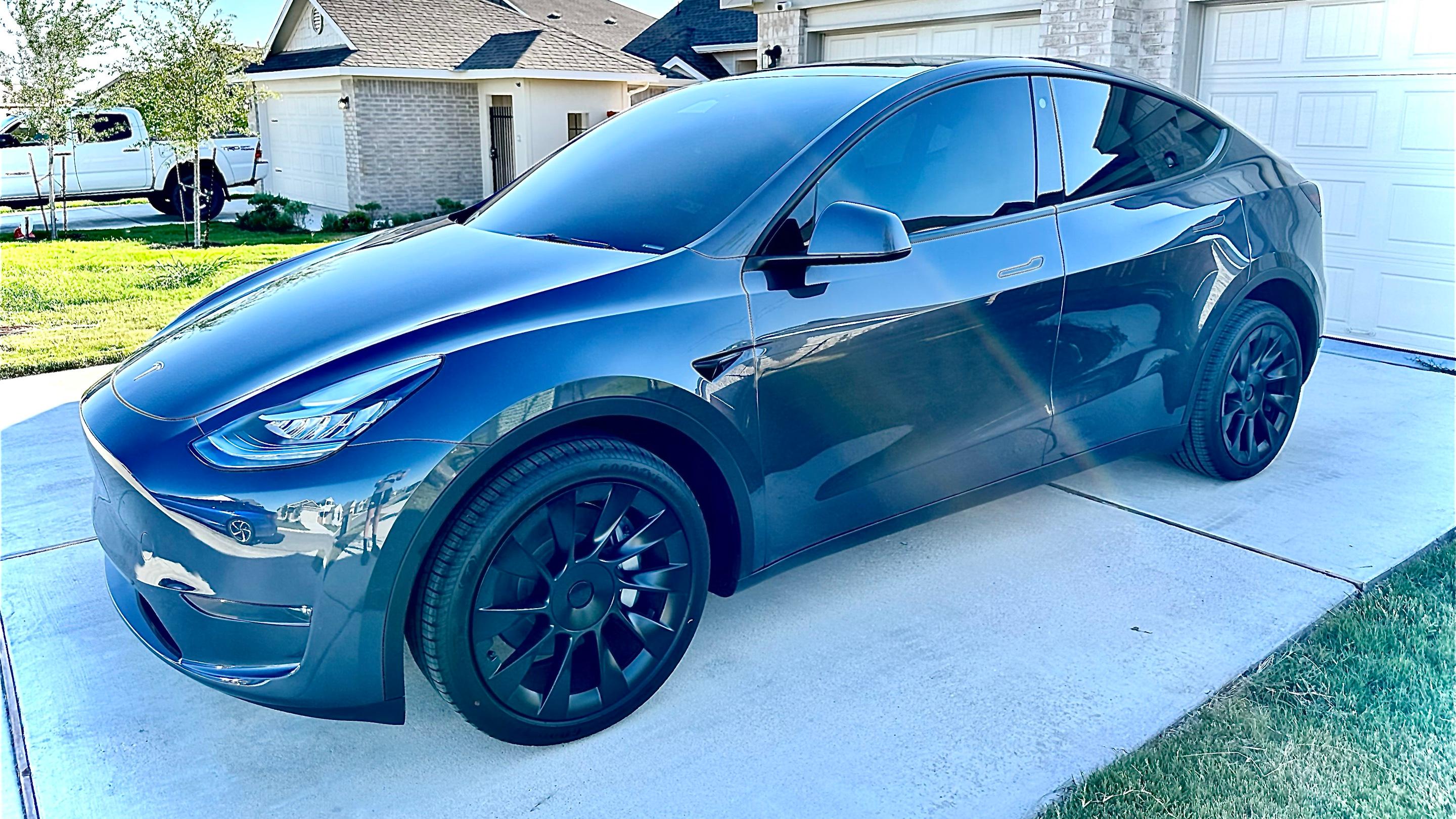 Tesla Model Y 2023 in Kyle, TX