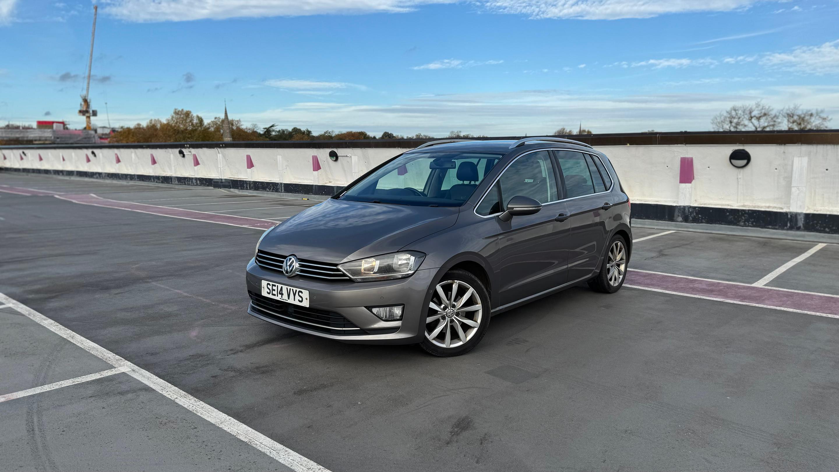 Volkswagen Golf SV 2014 in London