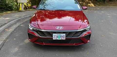 Hyundai Elantra 2024