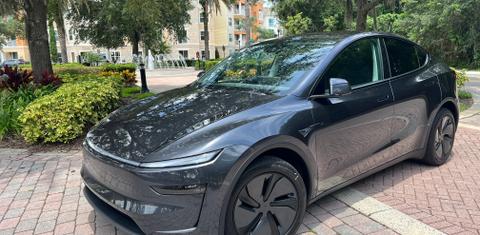 Tesla Model Y 2026