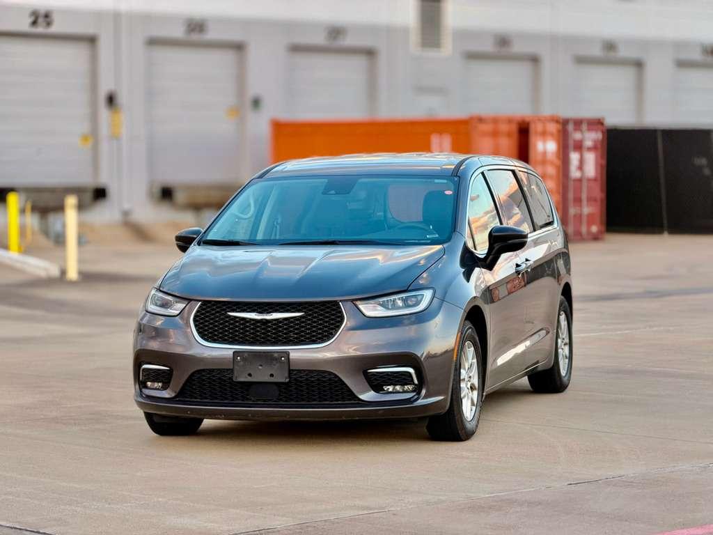 Chrysler Pacifica 2023 in Houston, TX