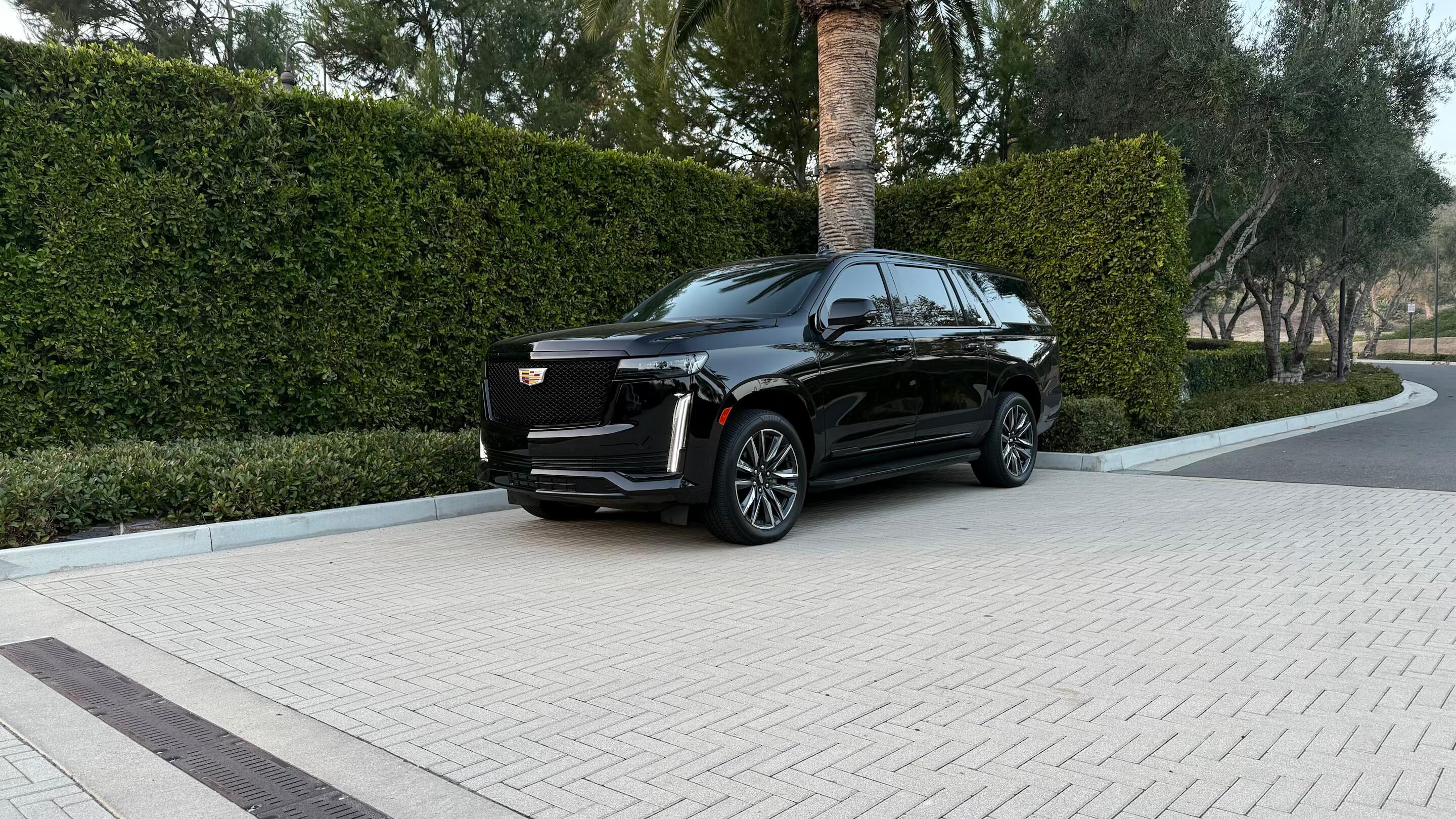 Cadillac Escalade ESV 2024 in 