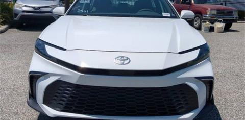 Toyota Camry Hybrid 2025