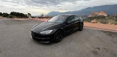 Tesla Model S 2022