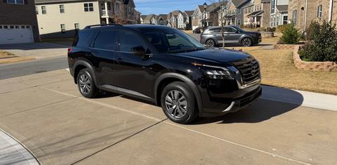 Nissan Pathfinder 2025