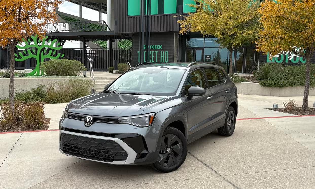 Volkswagen Taos 2025 in Tustin, CA