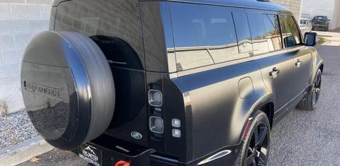 Land Rover Defender 2023