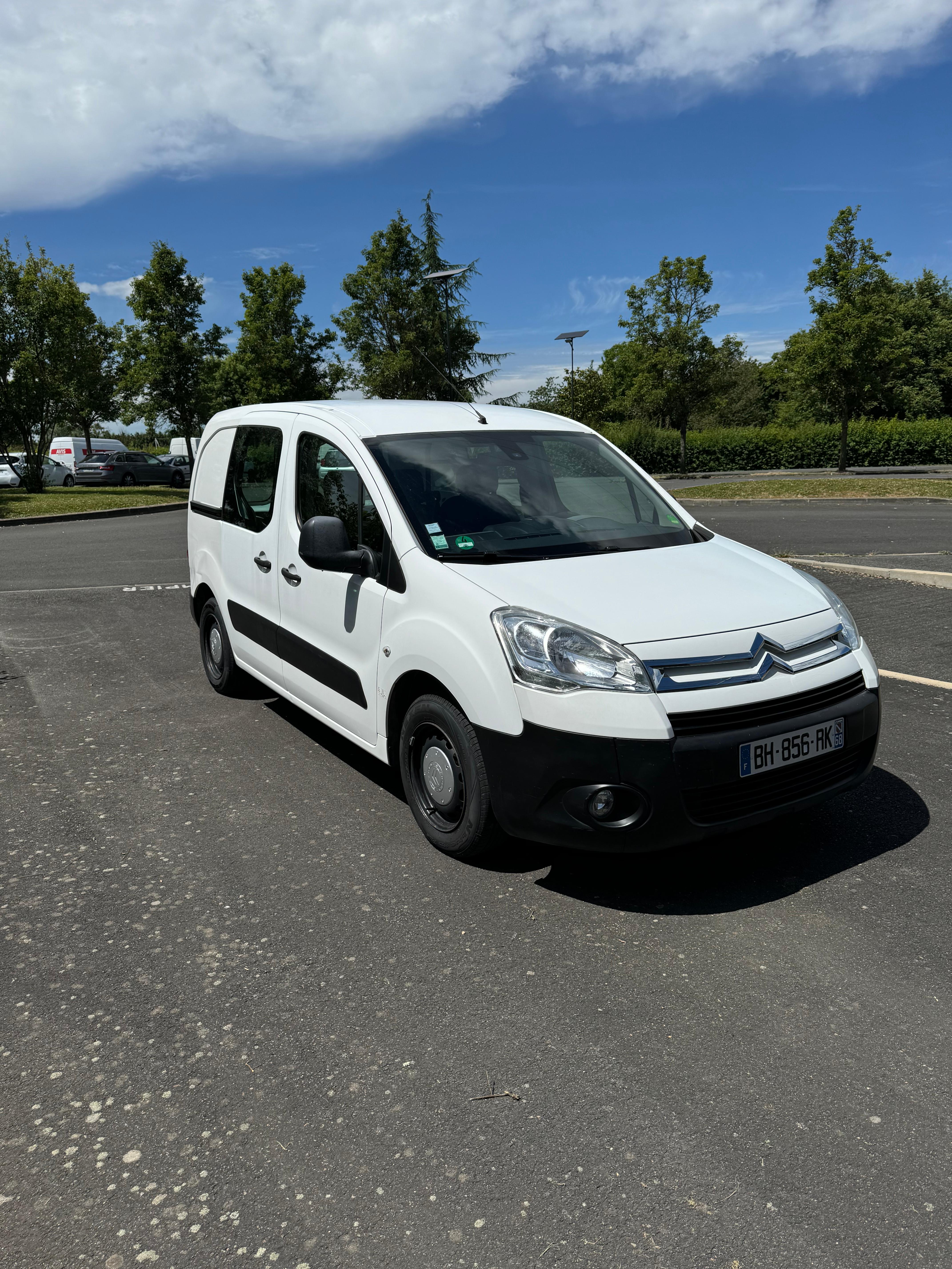 Citroen BERLINGO CABINE APPROFONDIE 2011 à Saint-cyr-sur-loire