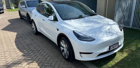 Tesla MODEL Y 2024