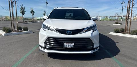 Toyota Sienna 2025