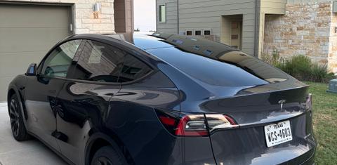 Tesla Model Y 2025