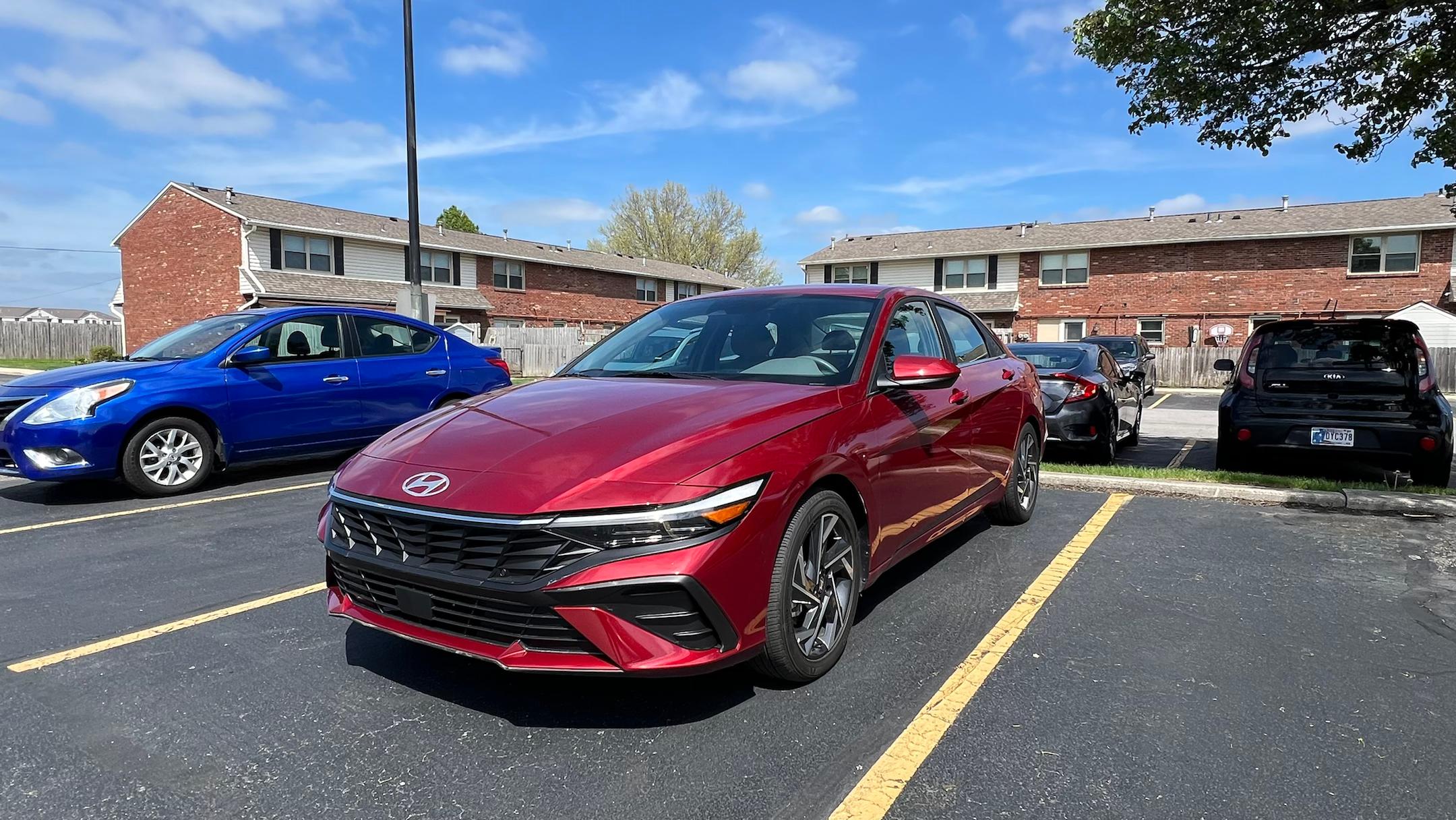 Hyundai Elantra 2024 in Fort Wayne, IN