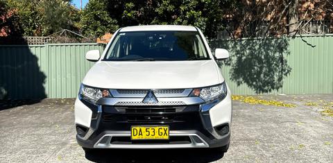 Mitsubishi OUTLANDER 2021
