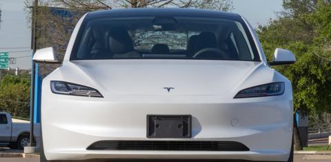 Tesla Model 3 2024