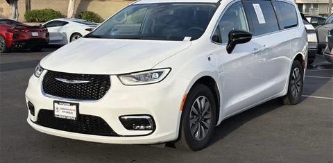 Chrysler Pacifica 2024