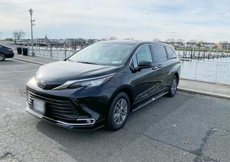 Toyota Sienna car