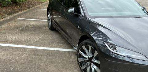 Tesla Model 3 2025