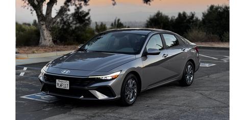 Hyundai Elantra Hybrid 2024