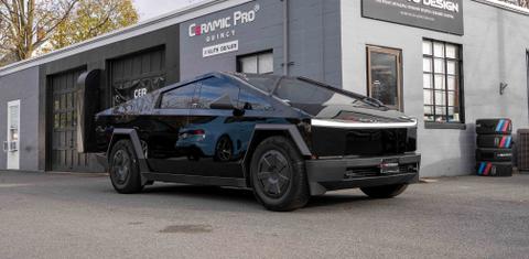 Tesla Cybertruck 2025