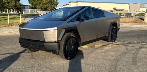 Tesla Cybertruck 2025