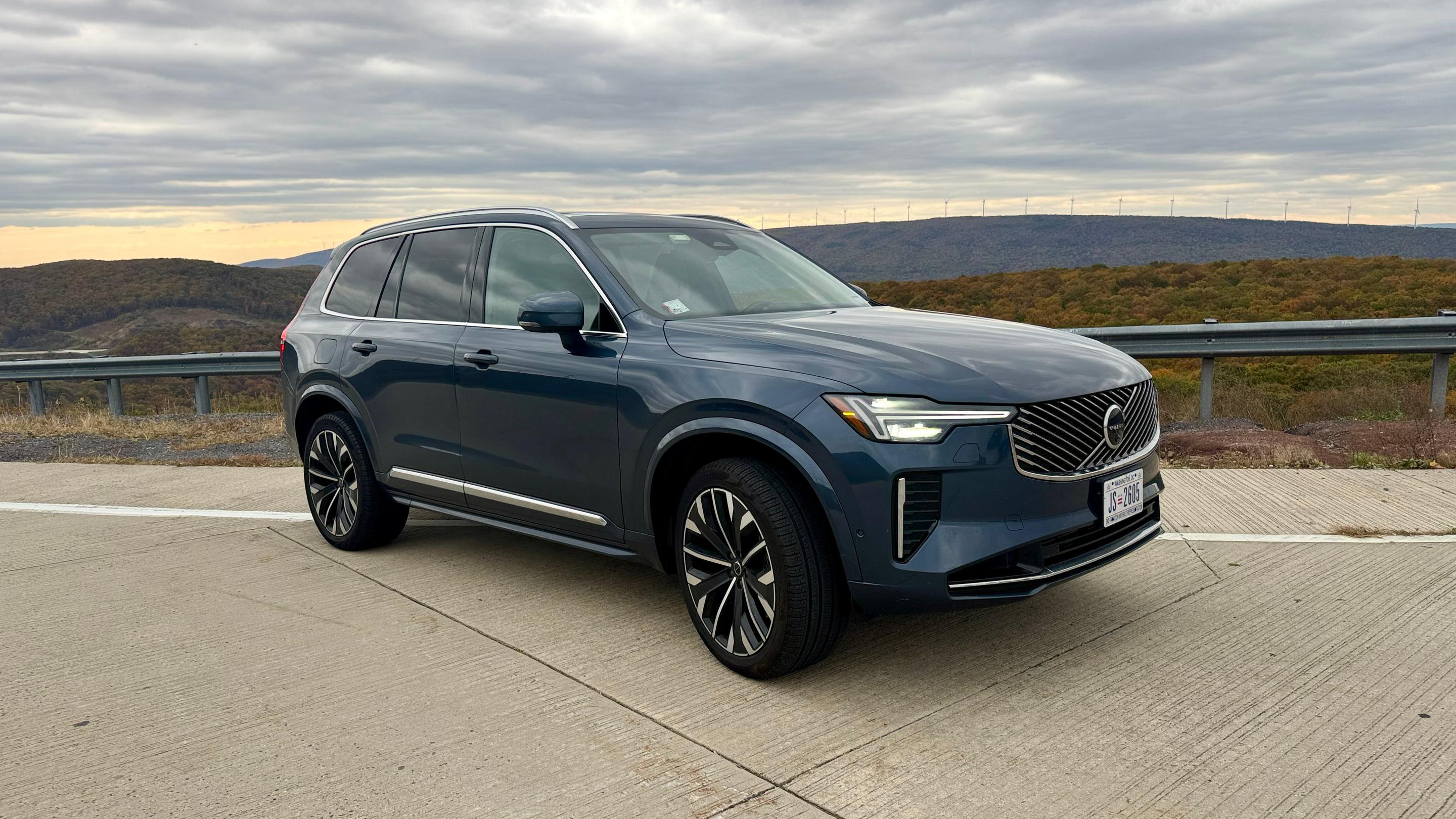 Volvo XC90 Plug-In Hybrid 2025 in Washington, DC