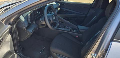 Hyundai Elantra 2025