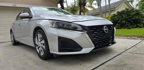 Nissan Altima 2023