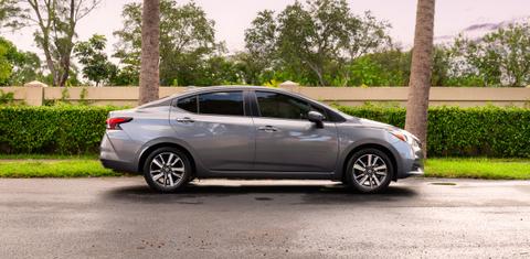 Nissan Versa 2021