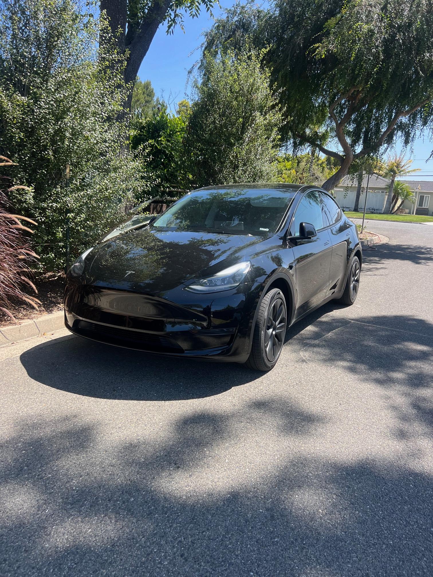 Tesla Model Y 2024 in Costa Mesa, CA
