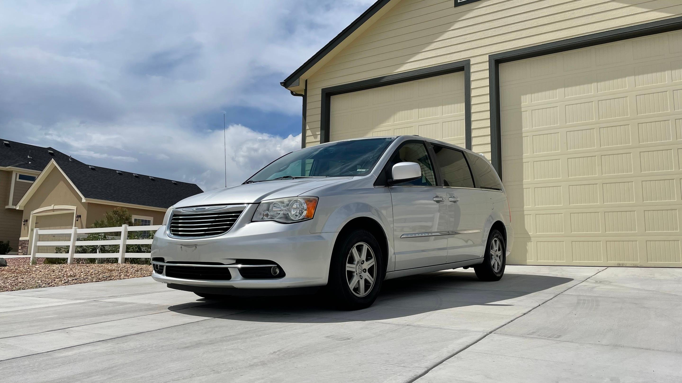 Chrysler Town & Country 2012 in Aurora, CO