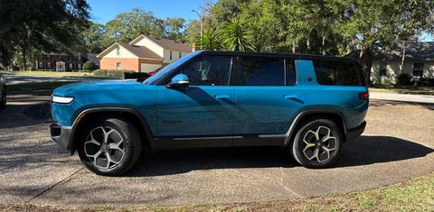 Rivian R1S 2024