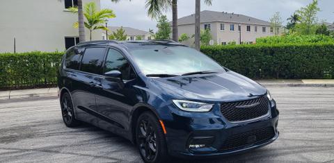 Chrysler Pacifica 2023