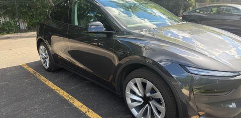 Tesla Model Y 2026