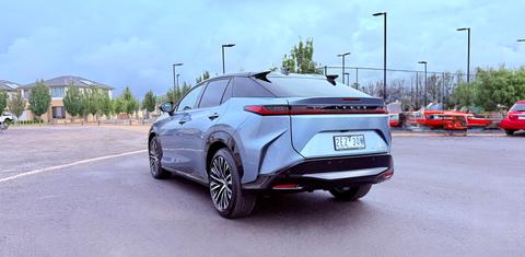 Lexus RZ450e 2023